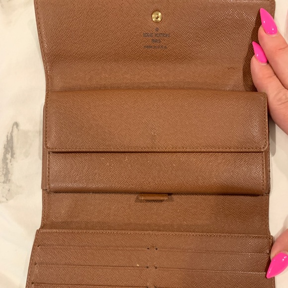 louis vuitton wallet - Picture 2 of 6